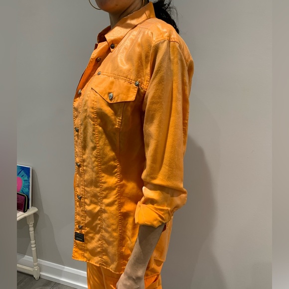 VINTAGE VERSACE ORANGE BLOUSE - Picture 11 of 12